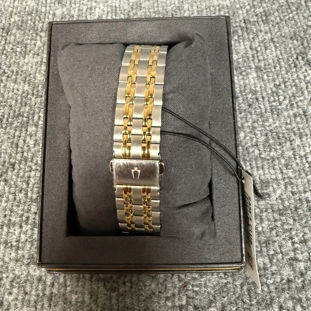 New Bulova‎ Mens Classic Collection 98A215 Chronograph Mineral Crystal Watch